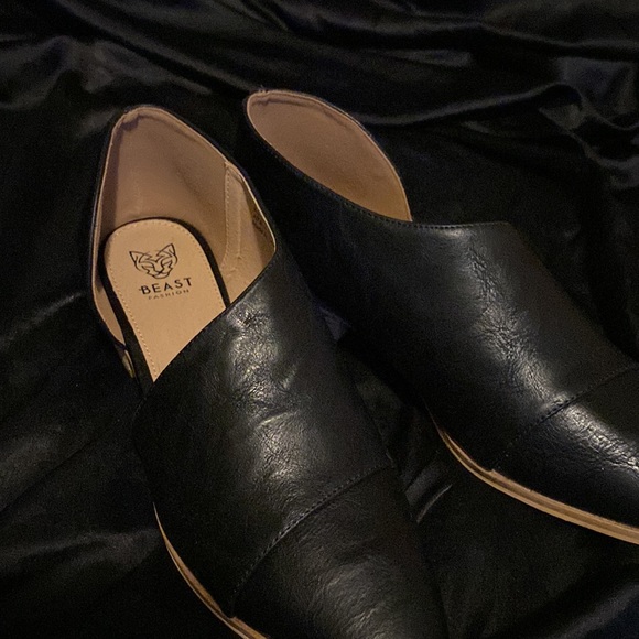 Size 10 flat/sandal half boot side cut - Picture 4 of 6